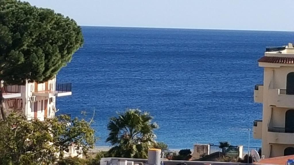Casa Diana Appartement Giardini-Naxos Buitenkant foto